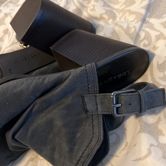 Indigo block heel sandals - Picture 8 of 9